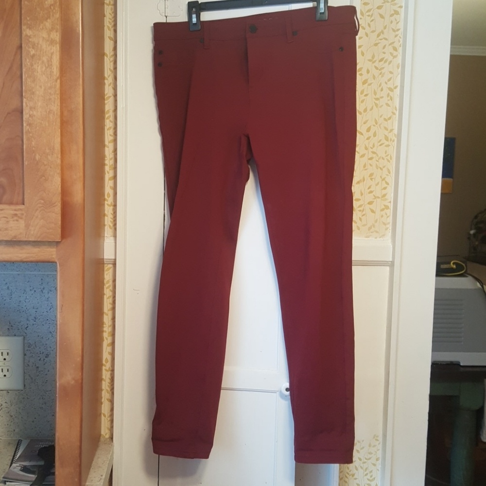 Liverpool Jean Co Burgandy Pants